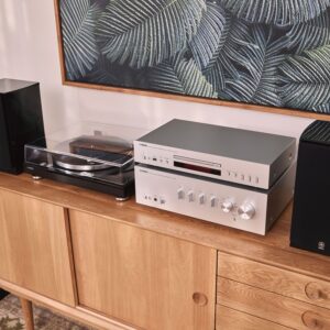 Yamaha TT-S303 Hi-Fi Belt-Drive Turntable - Image 2