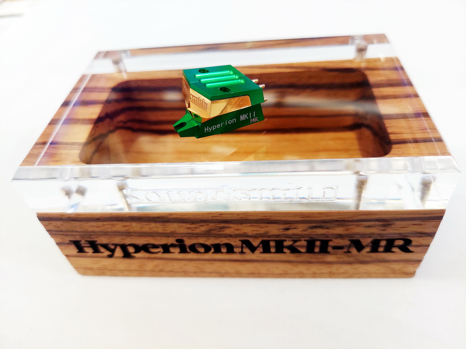Soundsmith Hyperion MKII-MR Low-Output Cartridge with Ultra Low Mass Micro Ridge Stylus, product image from Hifiheaven