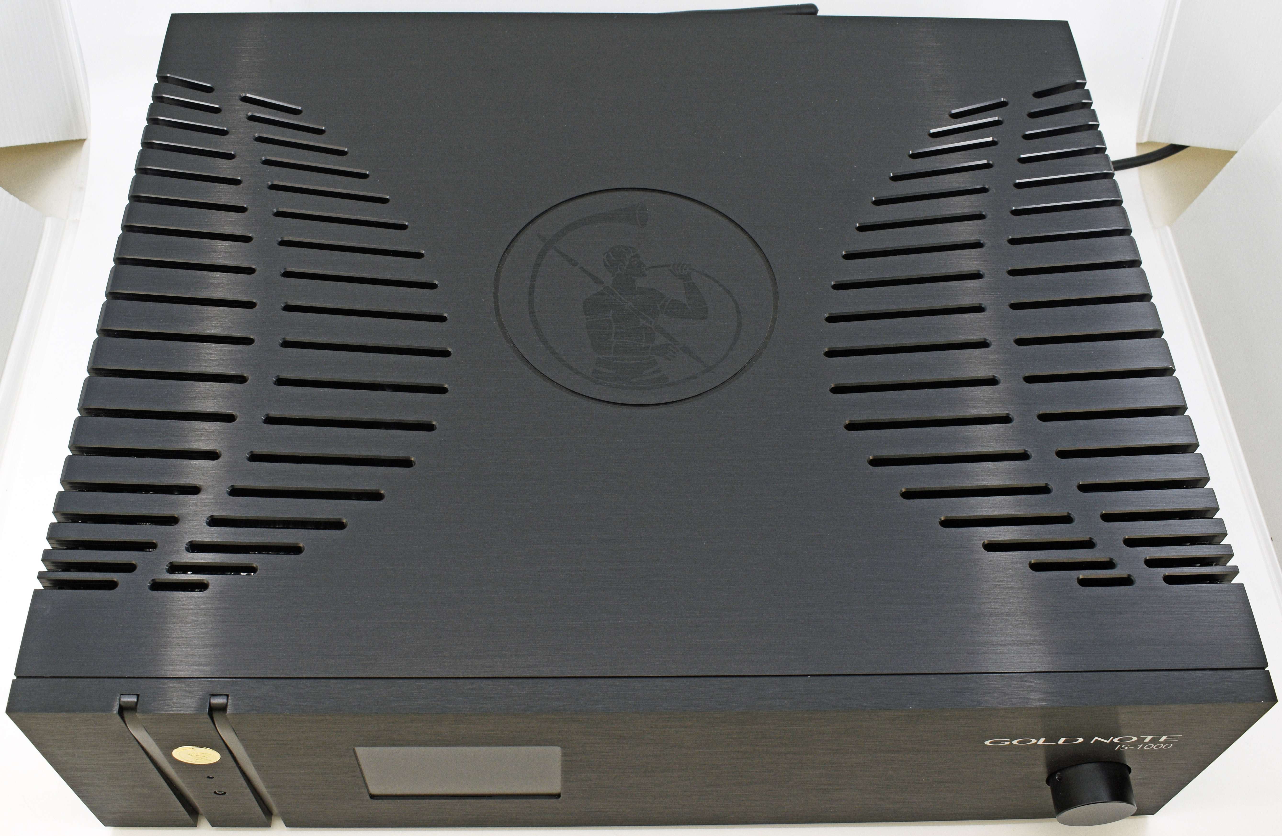 GOLD NOTE IS-1000 MKII Deluxe Streaming Integrated Amp/DAC (Black) - Image 4