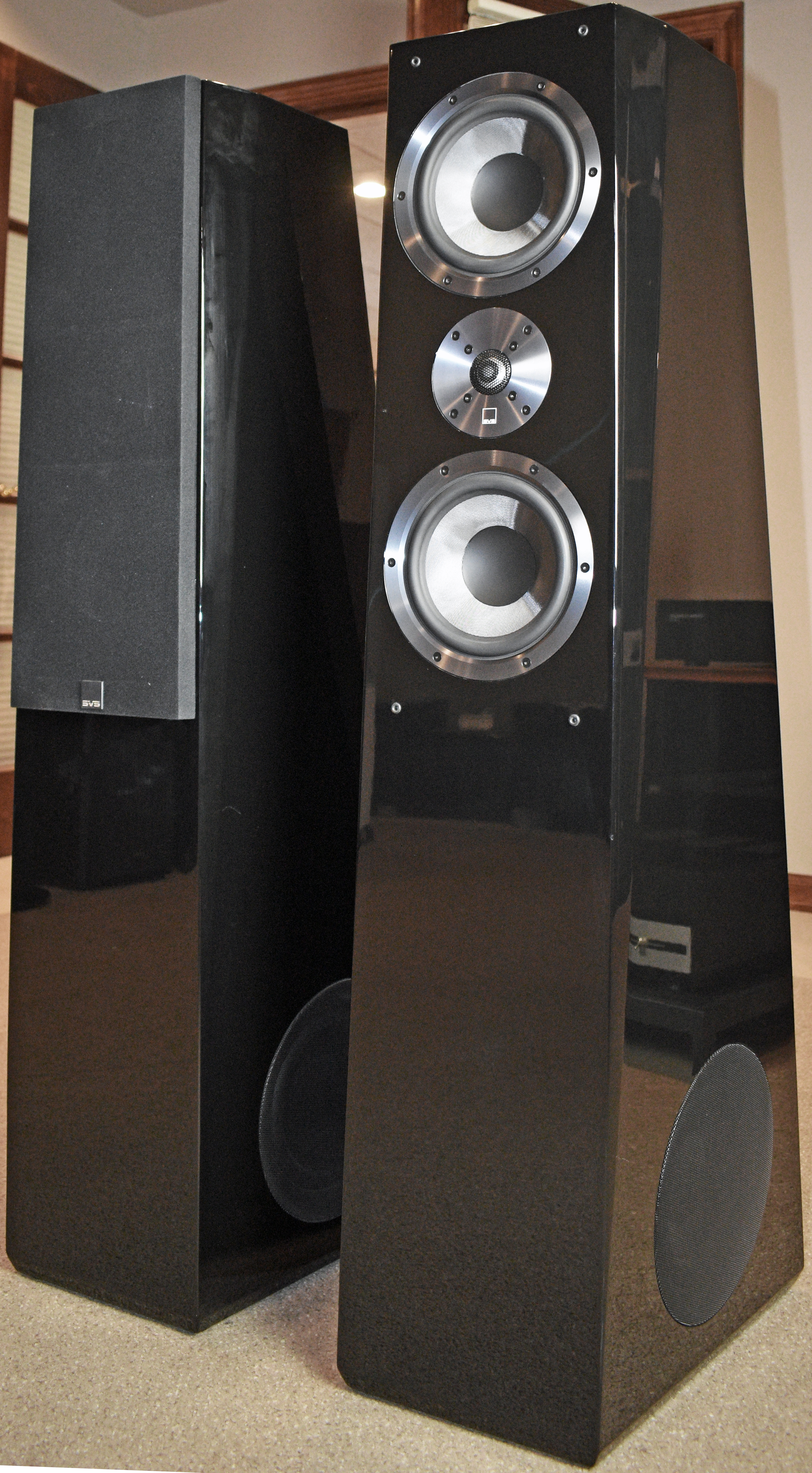 SVS Ultra Tower Flagship Floorstanding Speakers (Piano Gloss Black, PAIR)